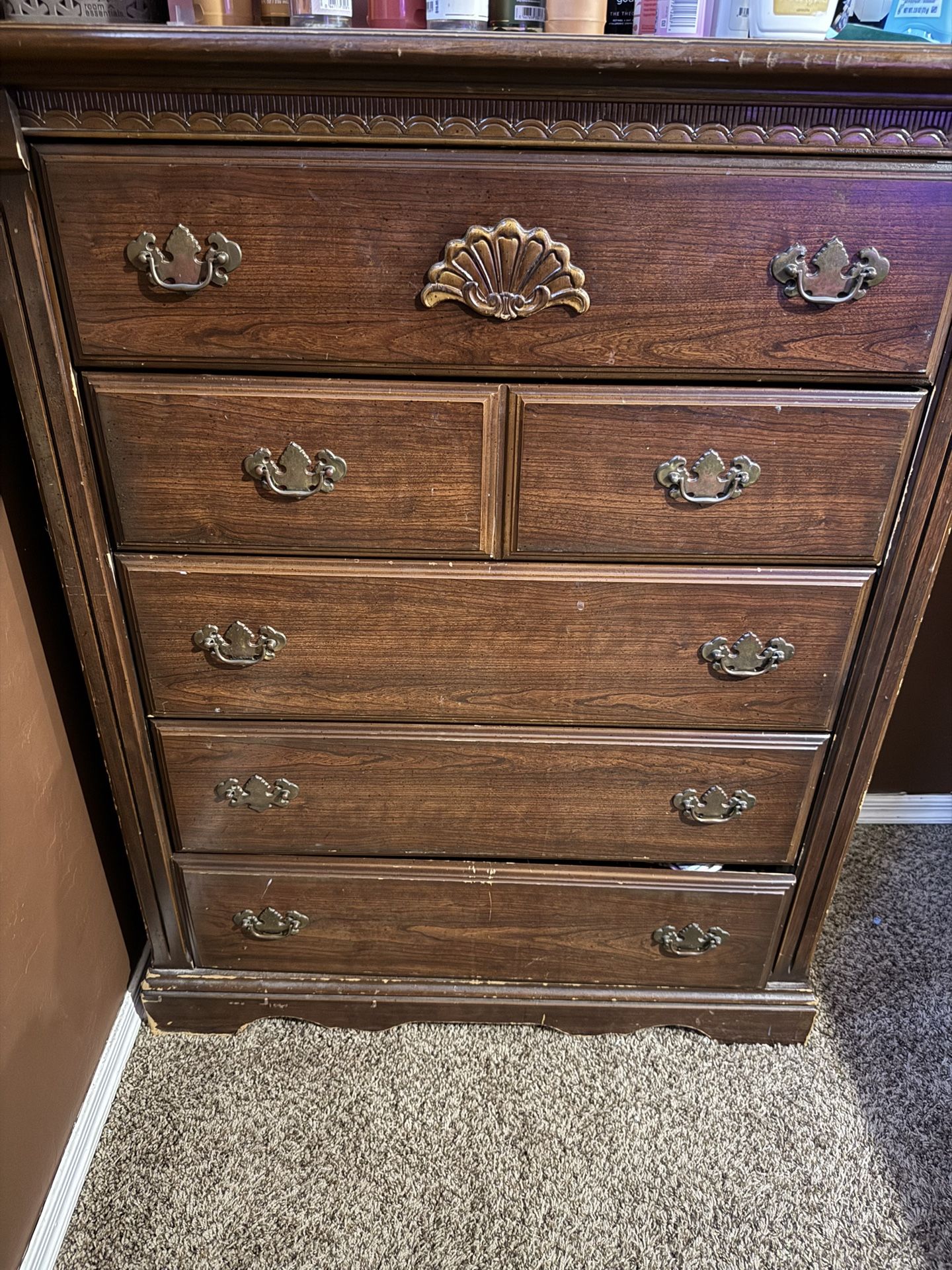 Dresser