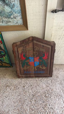 Authentic kings, arms, dartboard