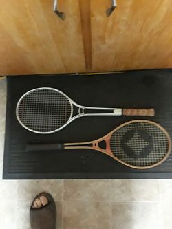 2 tennis rackets