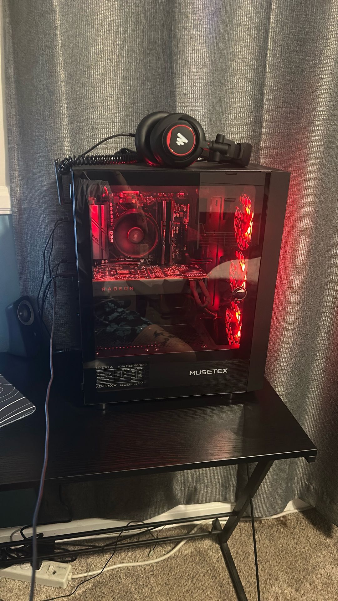 🎮 RGB GAMING PC. Ryzen 5 3600 , RX 5700 , 500GB SSD , 16GB DDR4 , WIFI🔥