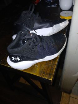 Under Armour Running Shoes