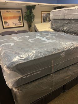 🔥Stearns & foster lux estate euro top king $1200🔥