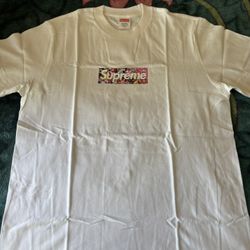 Supreme tee