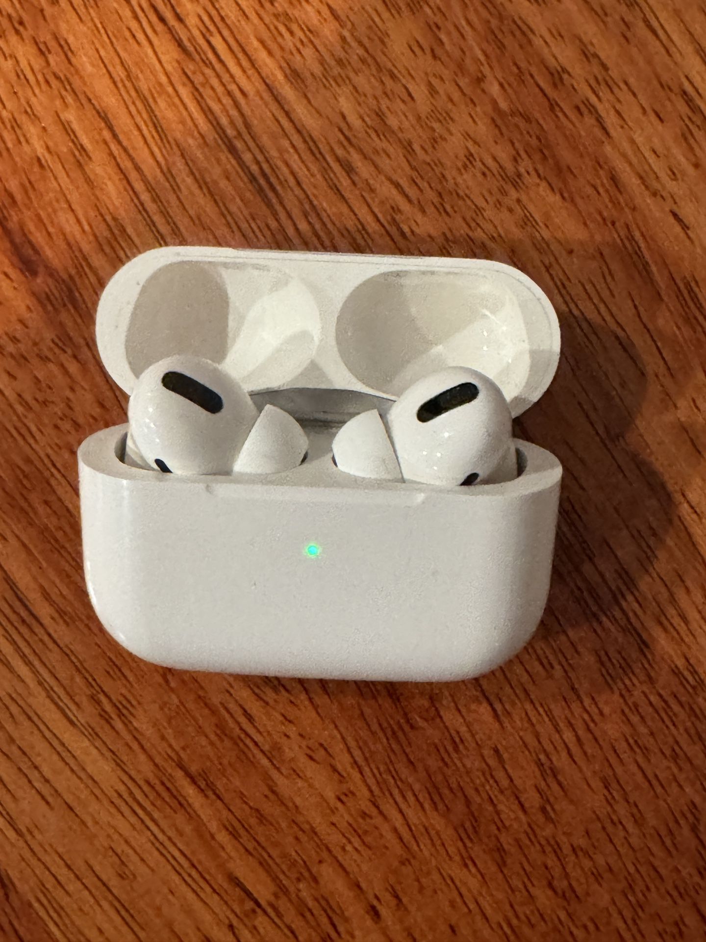 Apple AirPods Gen 1. Excellent Condition