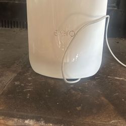 BRAND NEW AMAZON EERO MAX 7 ROUTER