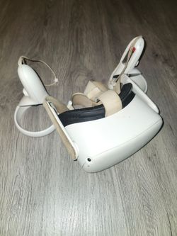 Meta Quest 2 VR Headset with Controllers