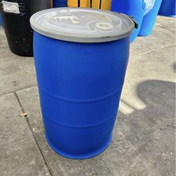 30 Gallon Plastic Barrels