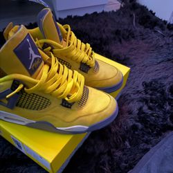 Jordan 4 Lightning Yellow 
