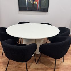 Dining Table + 6 Chairs 
