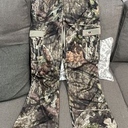 Mossy Oak Pants | Mossy Oak Scent Factor Cargo Pants / Color: Brown/Tan - Size: L