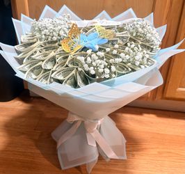 Money bouquets, Ribbon Leis, candy Leis for Graduation Gifts