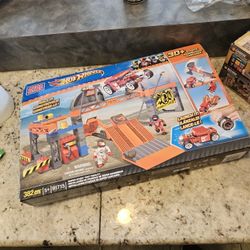 Mega Blocks Hotwheels 91715 With Launcher