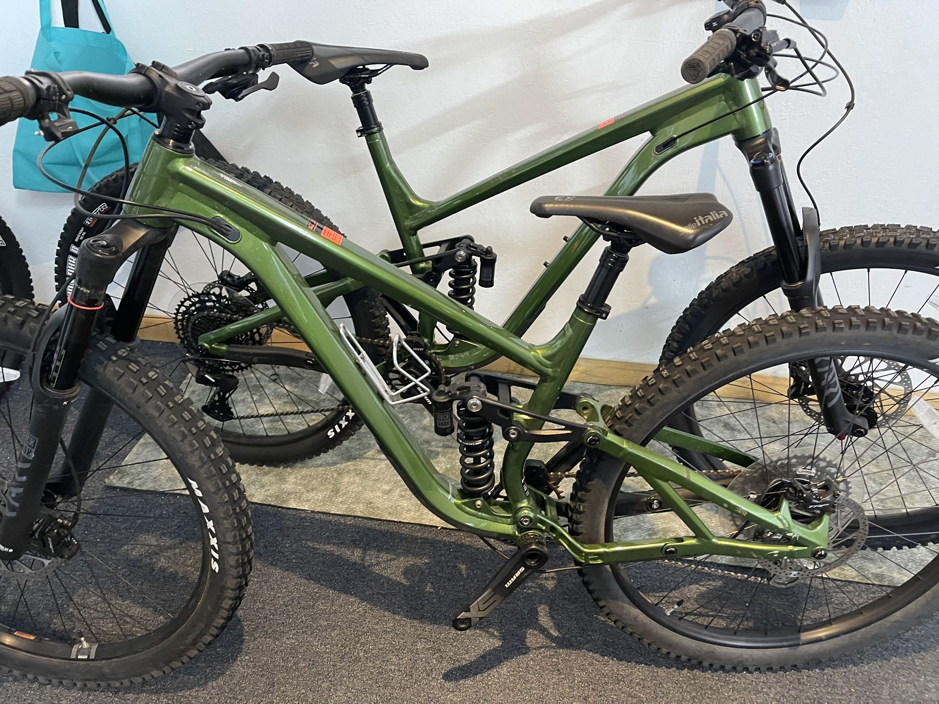 Moutain Bike Liquidation Sale