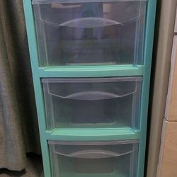 Plastic Storage - 3 drawers 