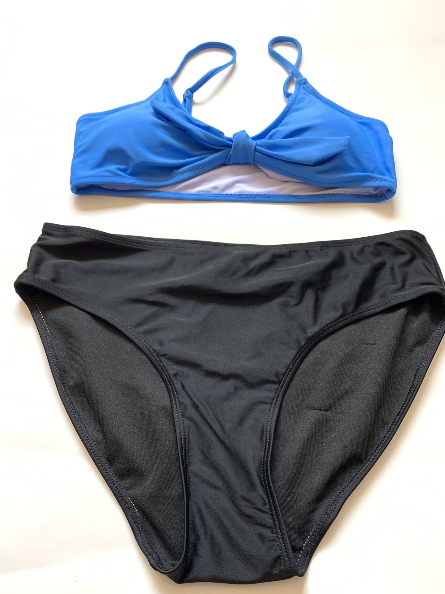 New Women’s Bathing Set Size Medium Top Large Bottoms