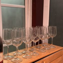 6 pairs of wine glasses