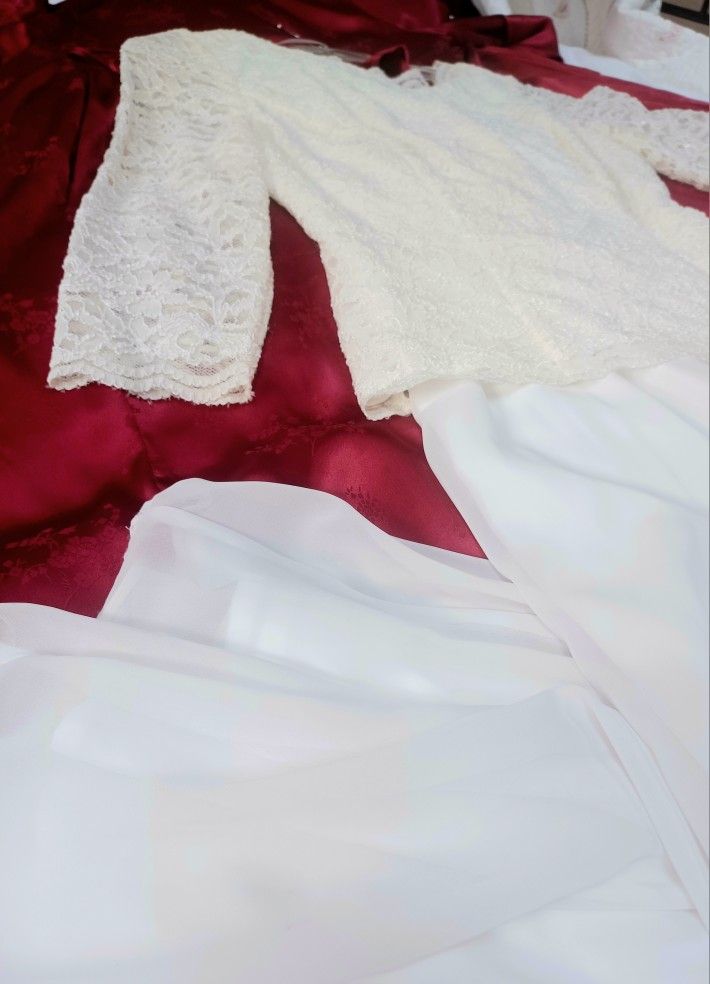 Elegant, Flowing, Sparkling Evening Gown