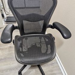 Herman Miller Aeron Office Chair ( SIZE B ) FULLY LOADED !!