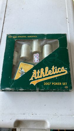 Open athletics, gambling poker set Open athletics, gambling poker set