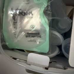 Breast Pump 