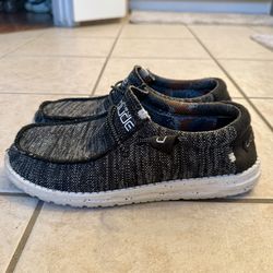 Men’s Hey Dude Shoes 