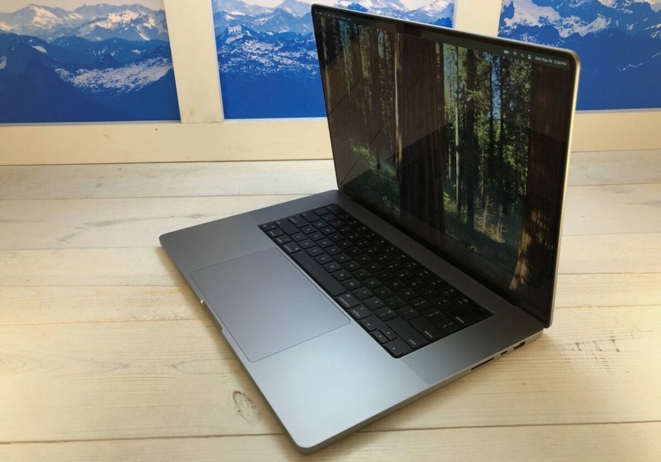 Apple MacBook M1 Pro 16" 2021 10-core CPU/16 GPU 1TB SSD Space Gray Excellent W/ ORIGINAL BOX, etc