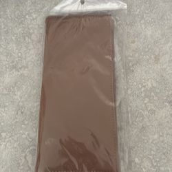 Women’s wallet, regular size brown holds credit card and money