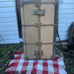 Vintage Steamer Trunk