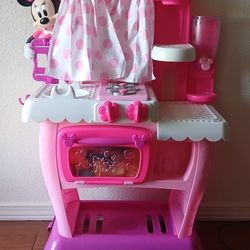 Minnie Mouse Kitchen