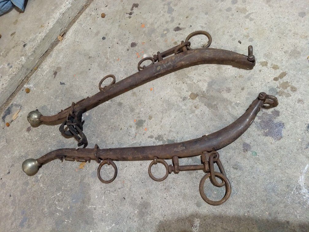Old Horse harness/hitch items