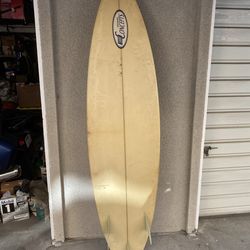 Surfboard 6"8