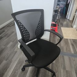 Black Office Mesh Cushion Chair