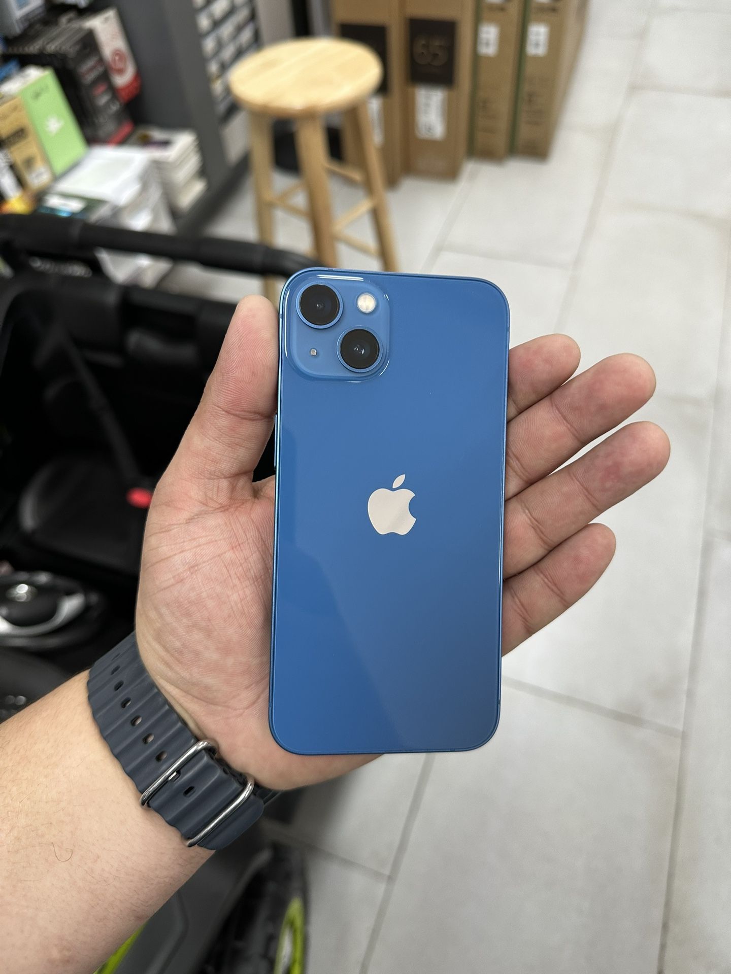 iPhone 13 Unlocked 128GB $349 Cash Or Card!!