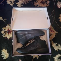 Nike Kyrie Flytrap IV Shoes Sz 10 New in Box!