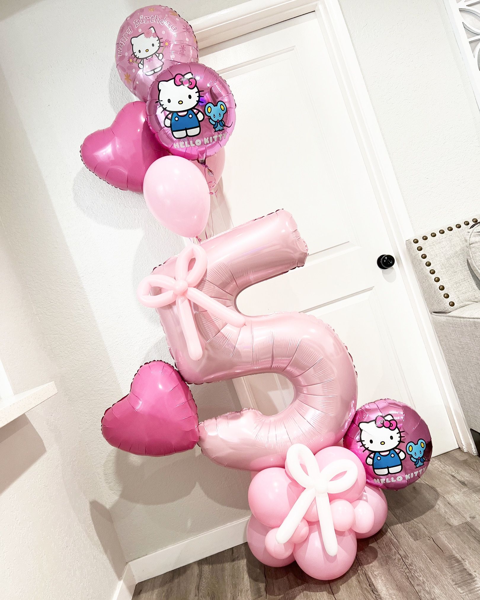 Hello Kitty Balloon Bouquet 
