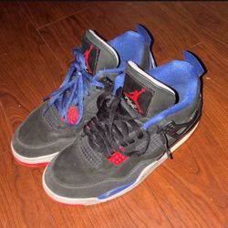 Retro Jordan 4s