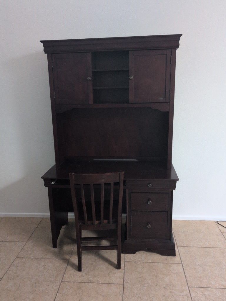 Wooden Computer Desk