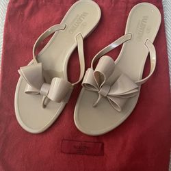 Valentino Original, Beige Size 39