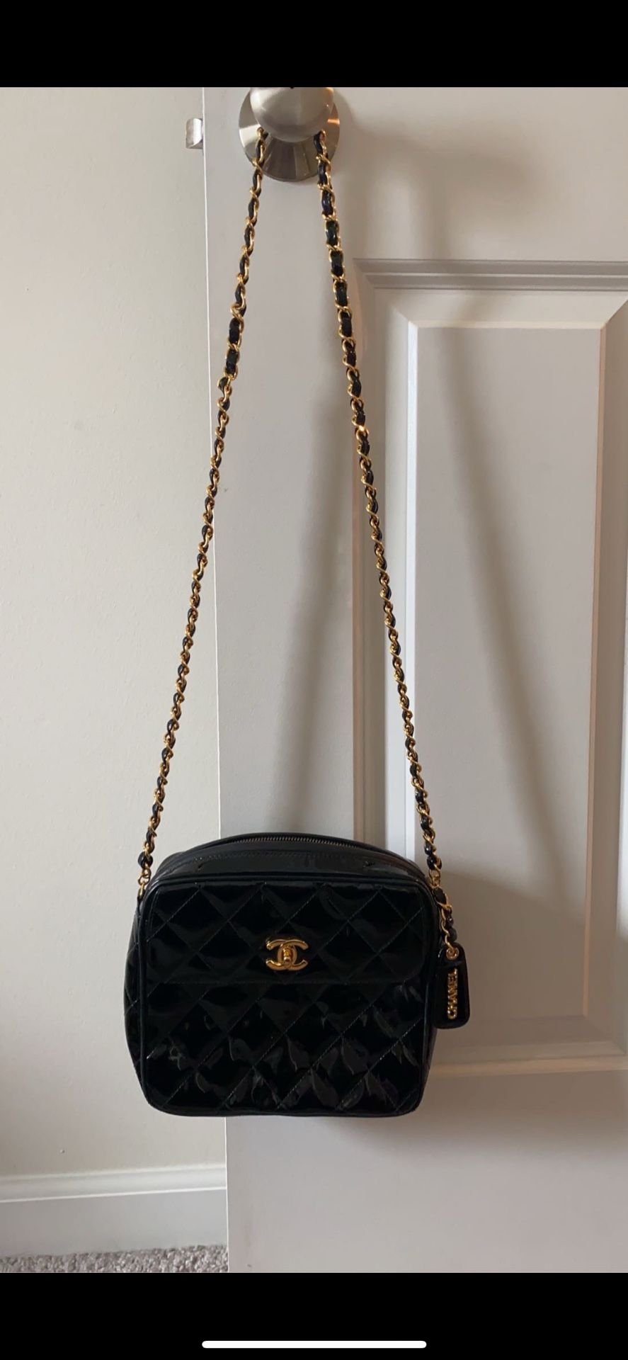 Authentic Crossbody Chanel 