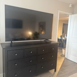 Black 8-Drawer Wood Dresser