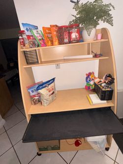 Desk with hutch