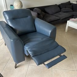 Wade Logan Artsiom Sansa Power Reclining Chair - Ocean Blue
