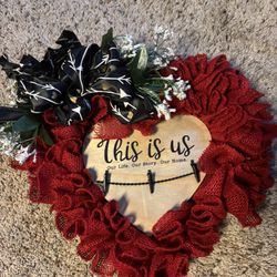 Heart shaped wall picture holder