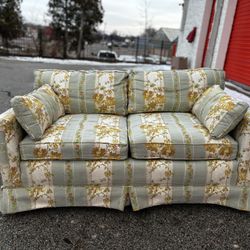 Vintage Benchcraft Of Hickory 2 Seater Sofa*FREE DELIVERY 🚚 