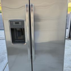 REFRIGERATOR GE STAINLESS STEEL 