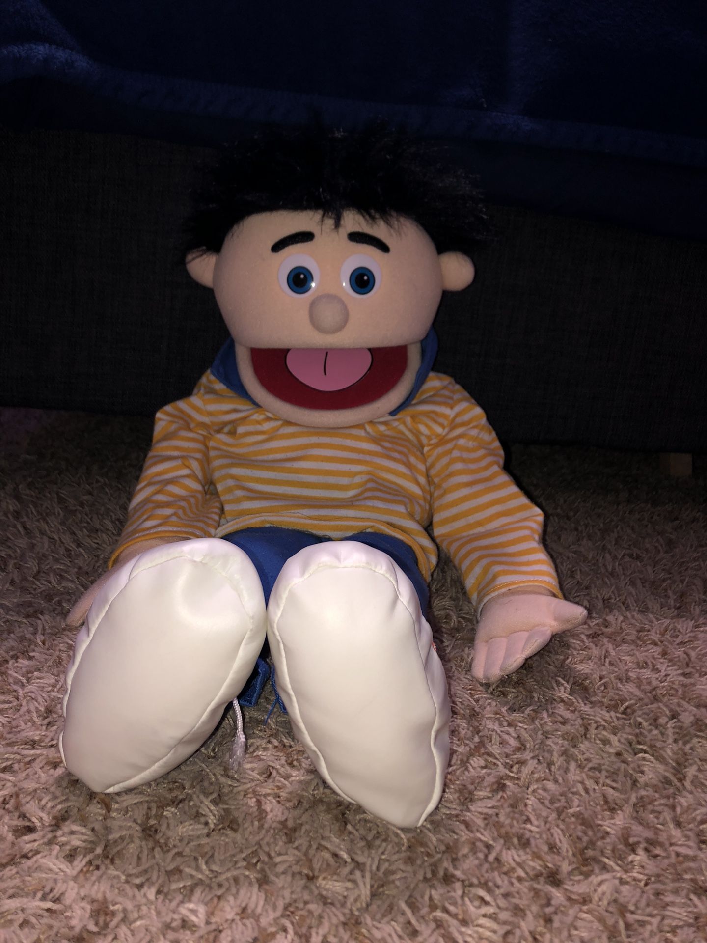SILLY PUPPET BOBBY!!!