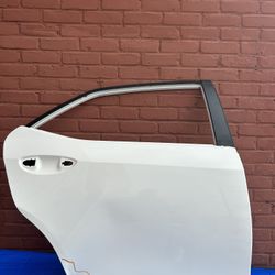 2014-2018 Toyota Corolla Rear Door RH 