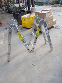 Foldable ladder