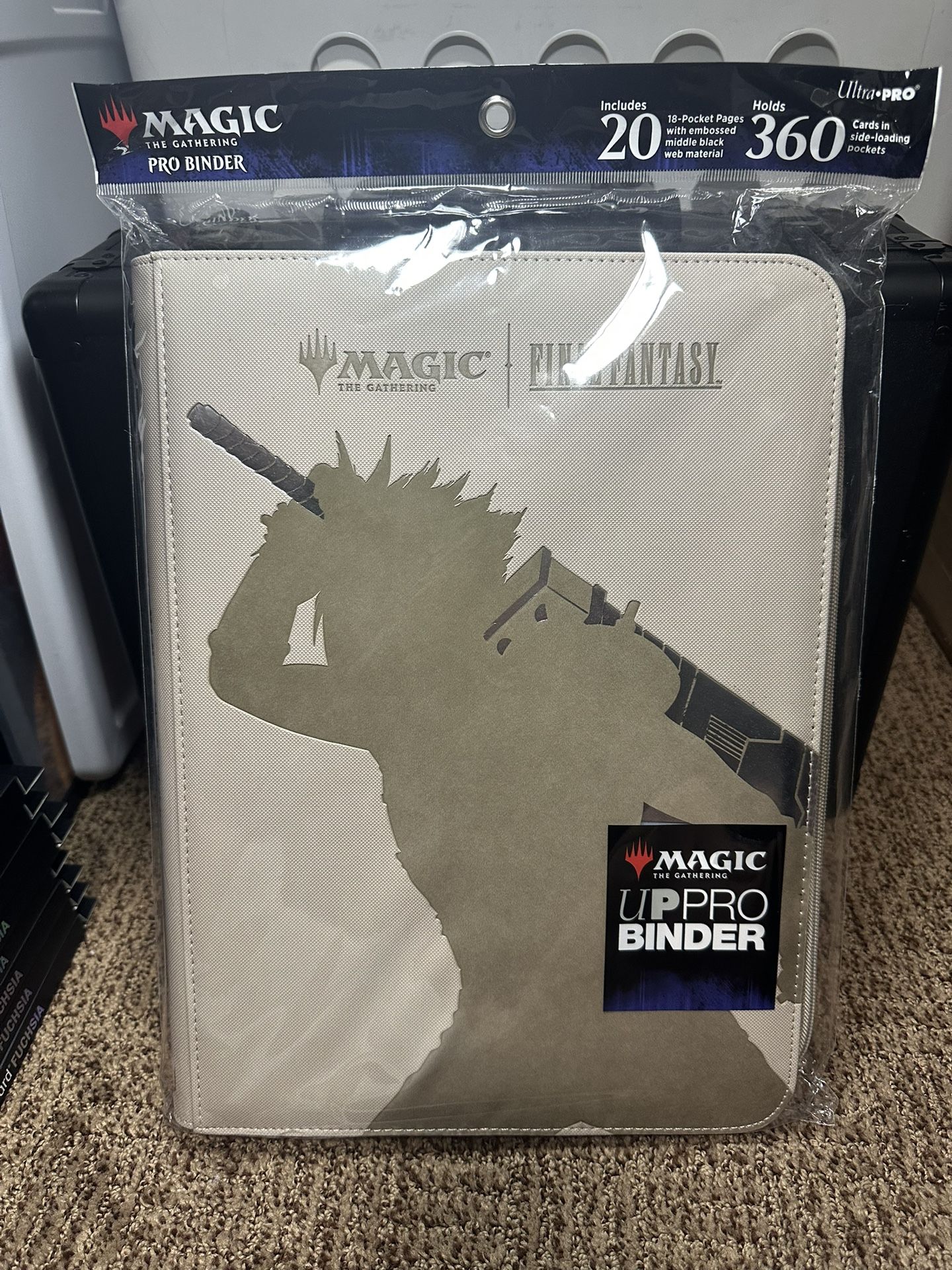 Magic the Gathering Final Fantasy Cloud Ultra Pro 9-Pocket Premium PRO Binder