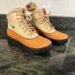 Nike Woodside 2 High Boots ACG Water-Resistant Boys Size 4.5Y